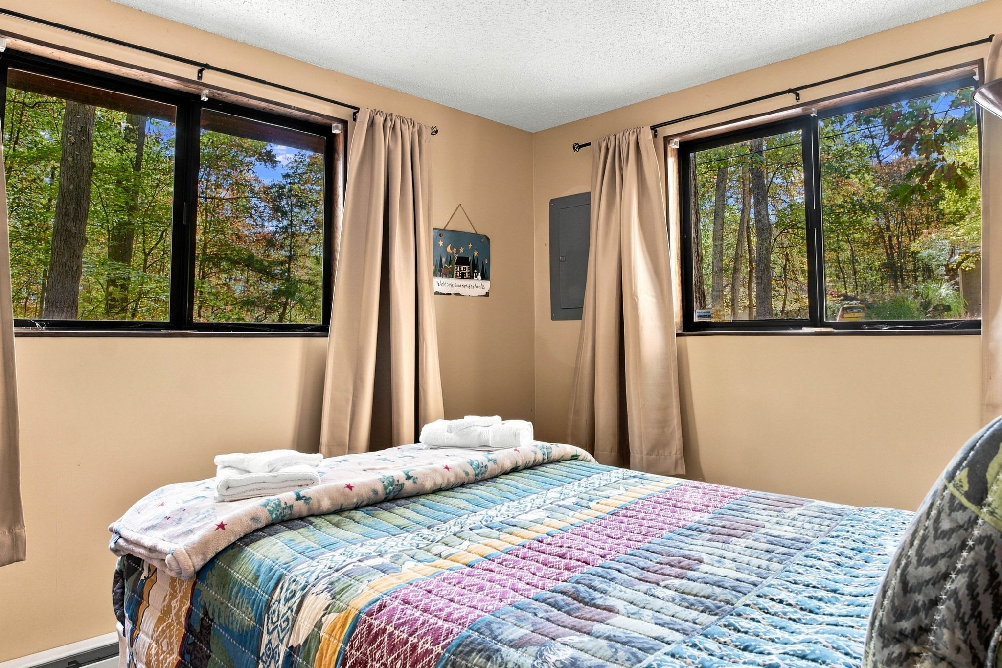 The Woods Resort: + Cozy Fireplace