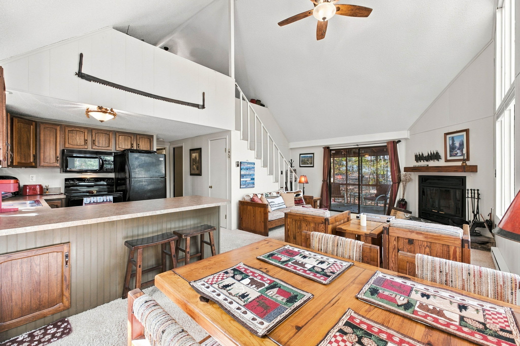 Prepare breakfast before a day of exploring or enjoy a relaxing dinner at home.