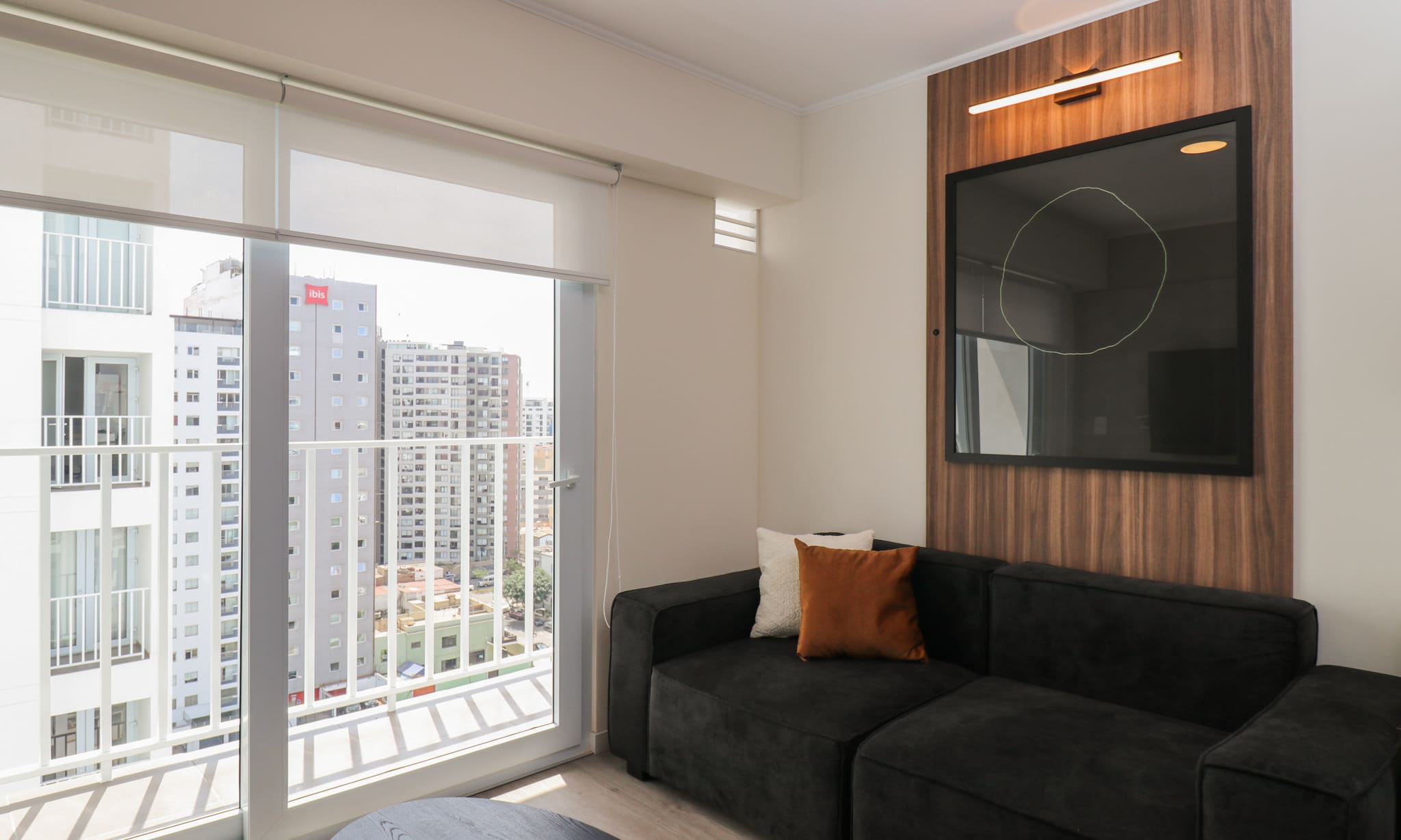Geko l New Modern 2BR w/ Pool & Gym in Miraflores — Miraflores, Lima region — vacation rental