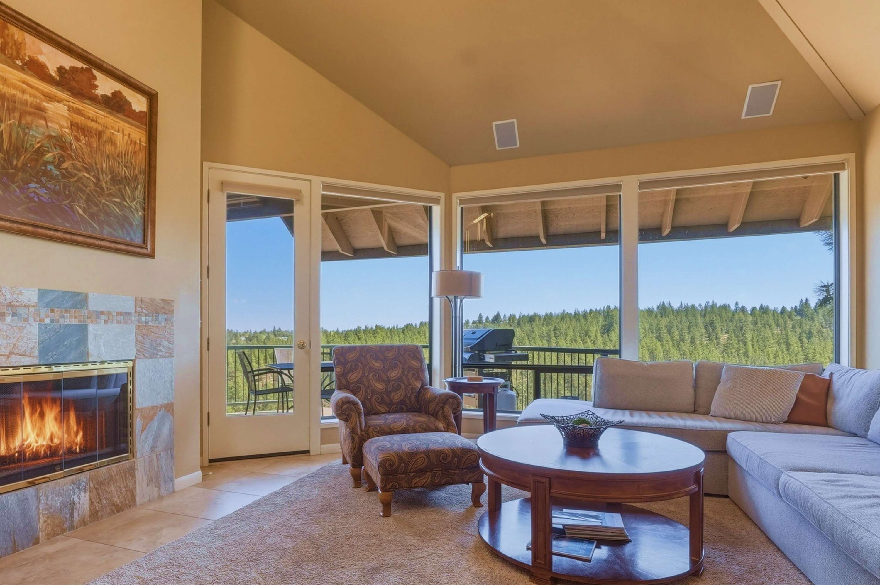 Lounge in style in front of the warm fire and take in the views!