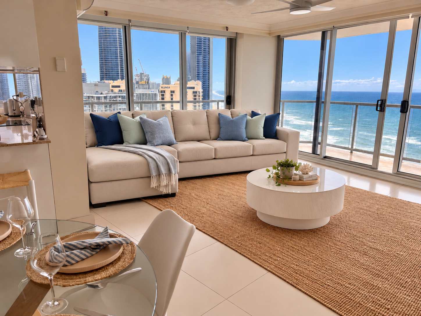 Large lounge room with stunning views 
