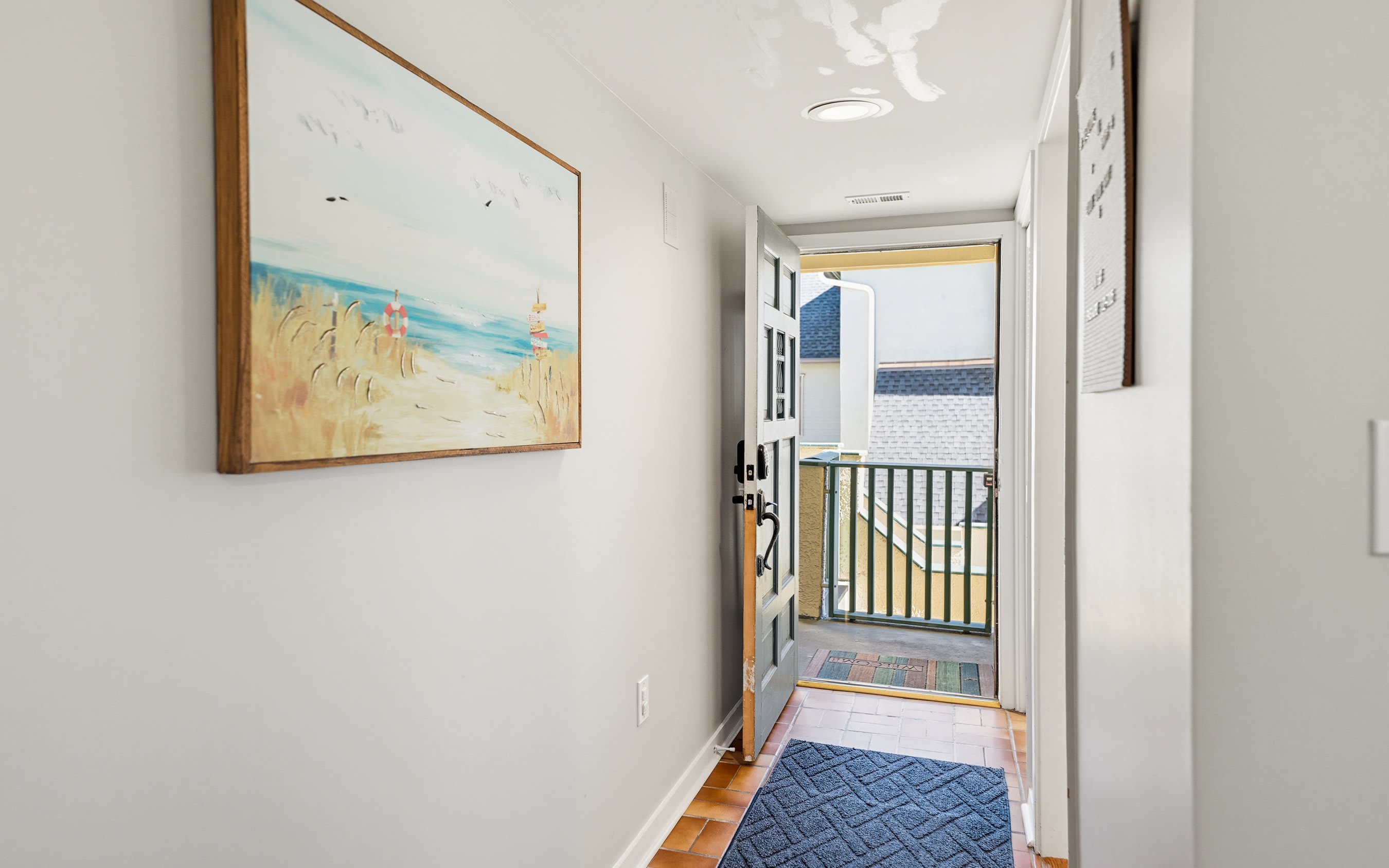 661 Newhaven | Photo 6