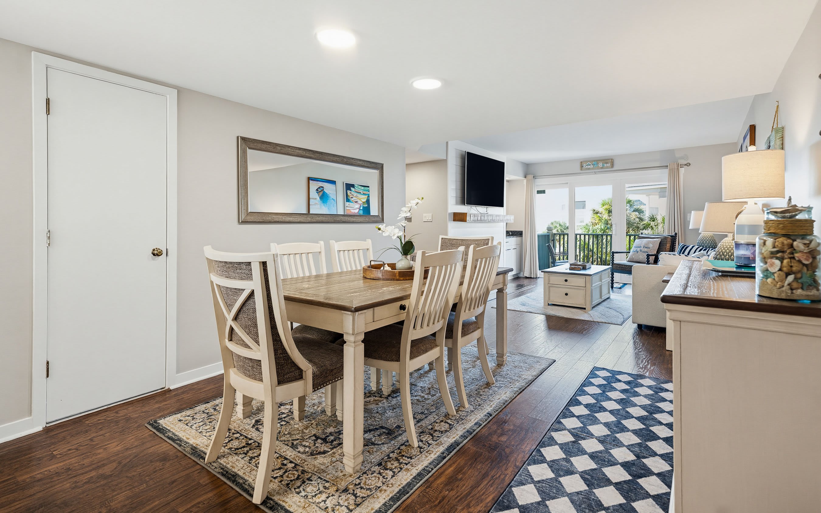 661 Newhaven | Photo 10