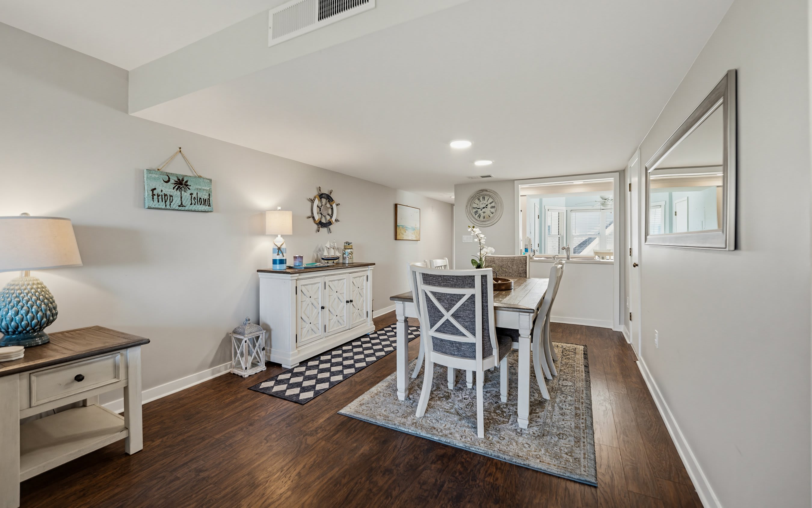 661 Newhaven | Photo 14
