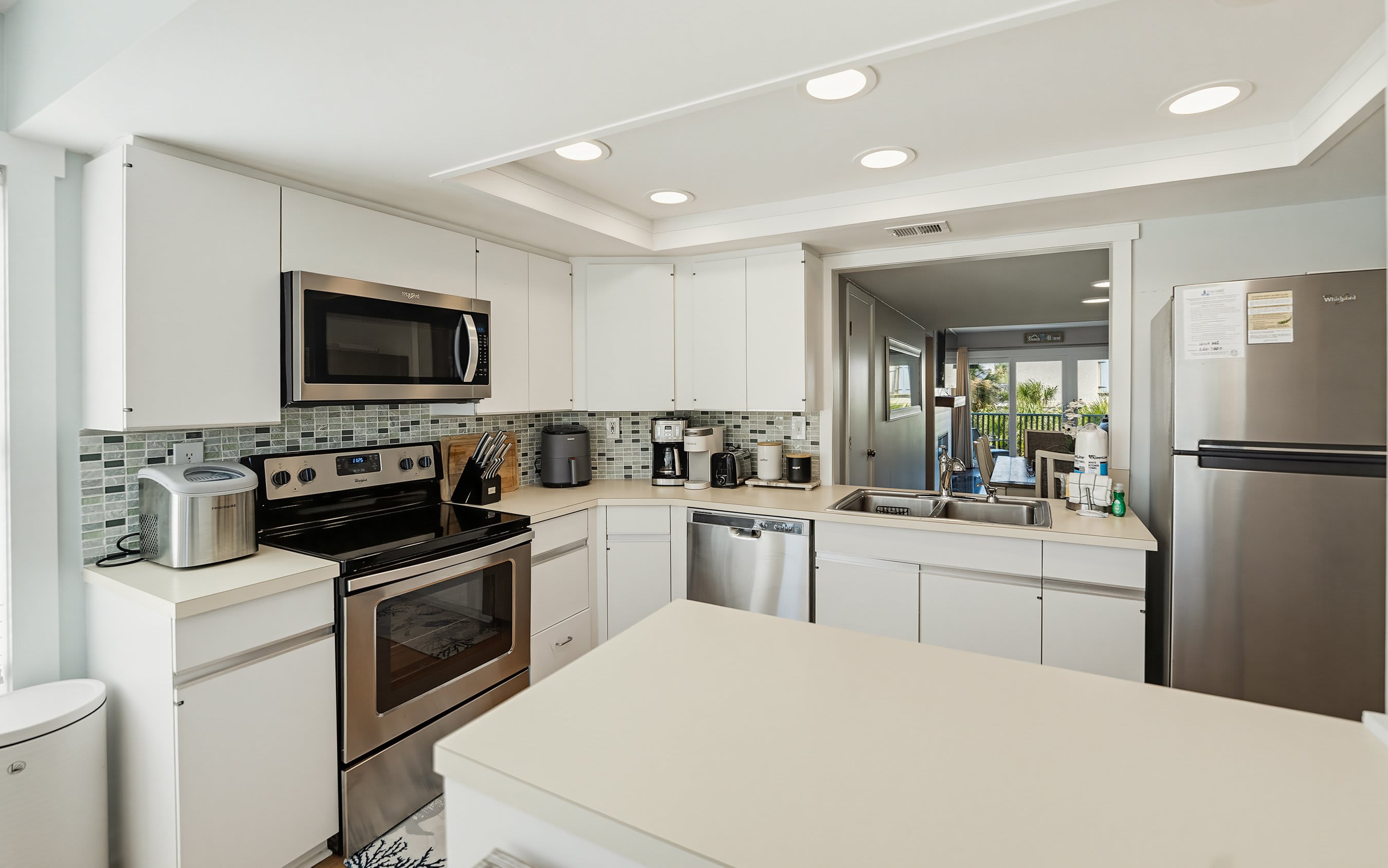 661 Newhaven | Photo 20