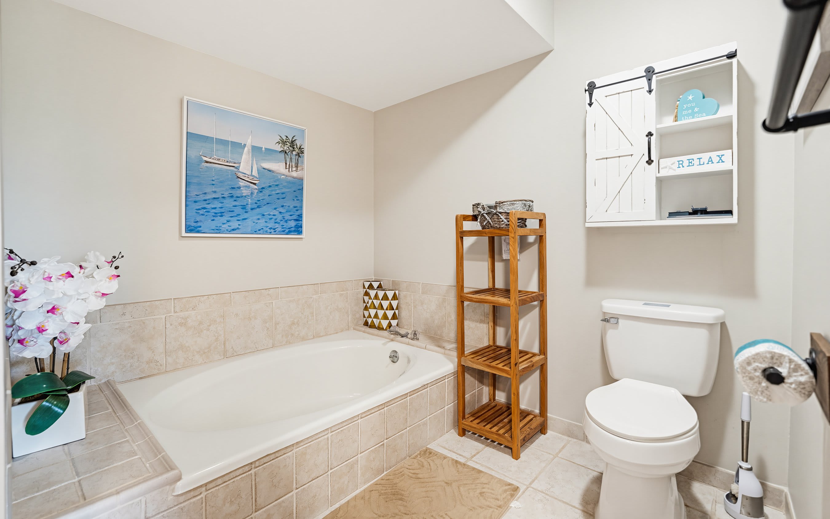 661 Newhaven | Photo 28