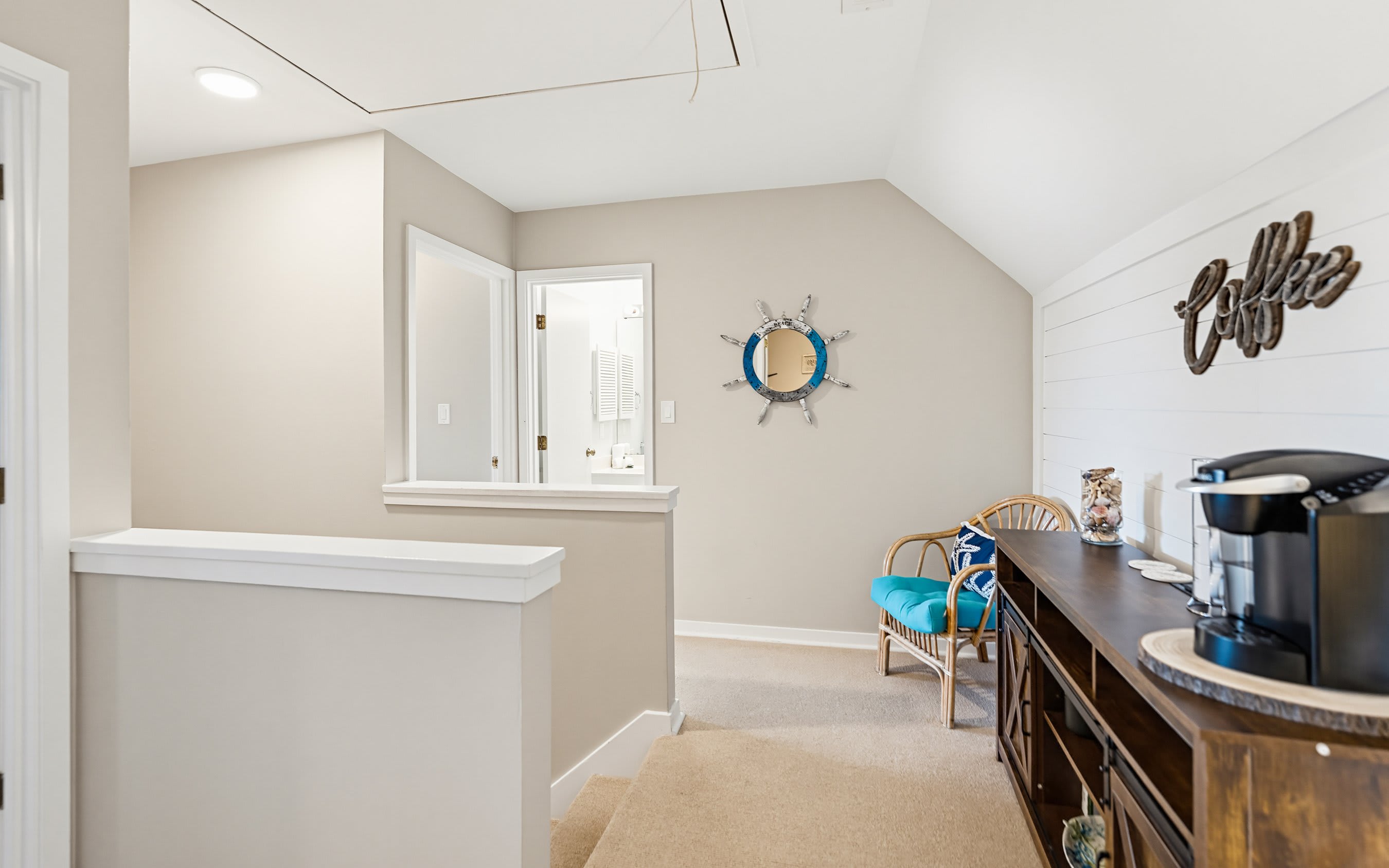 661 Newhaven | Photo 31
