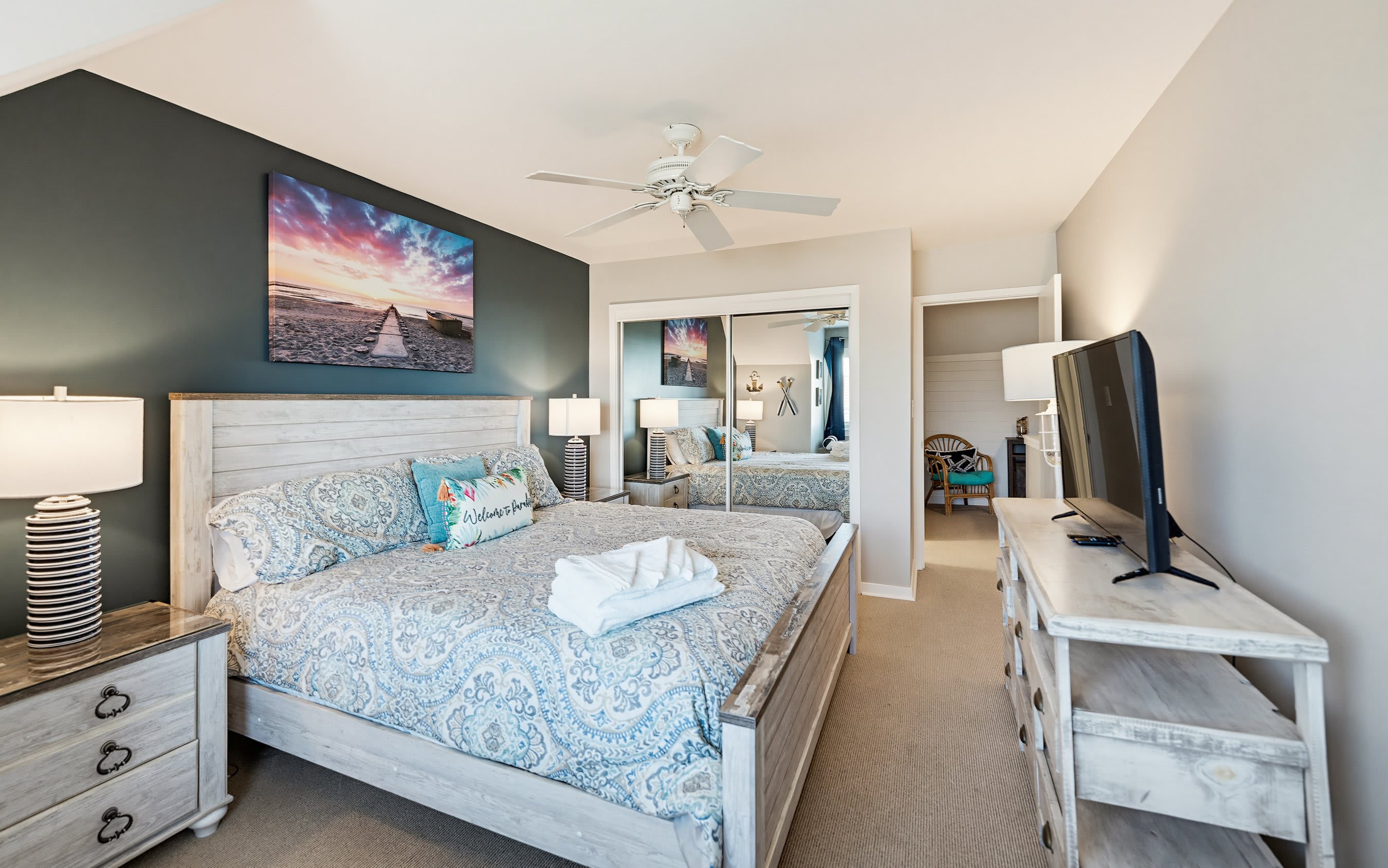 661 Newhaven | Photo 36