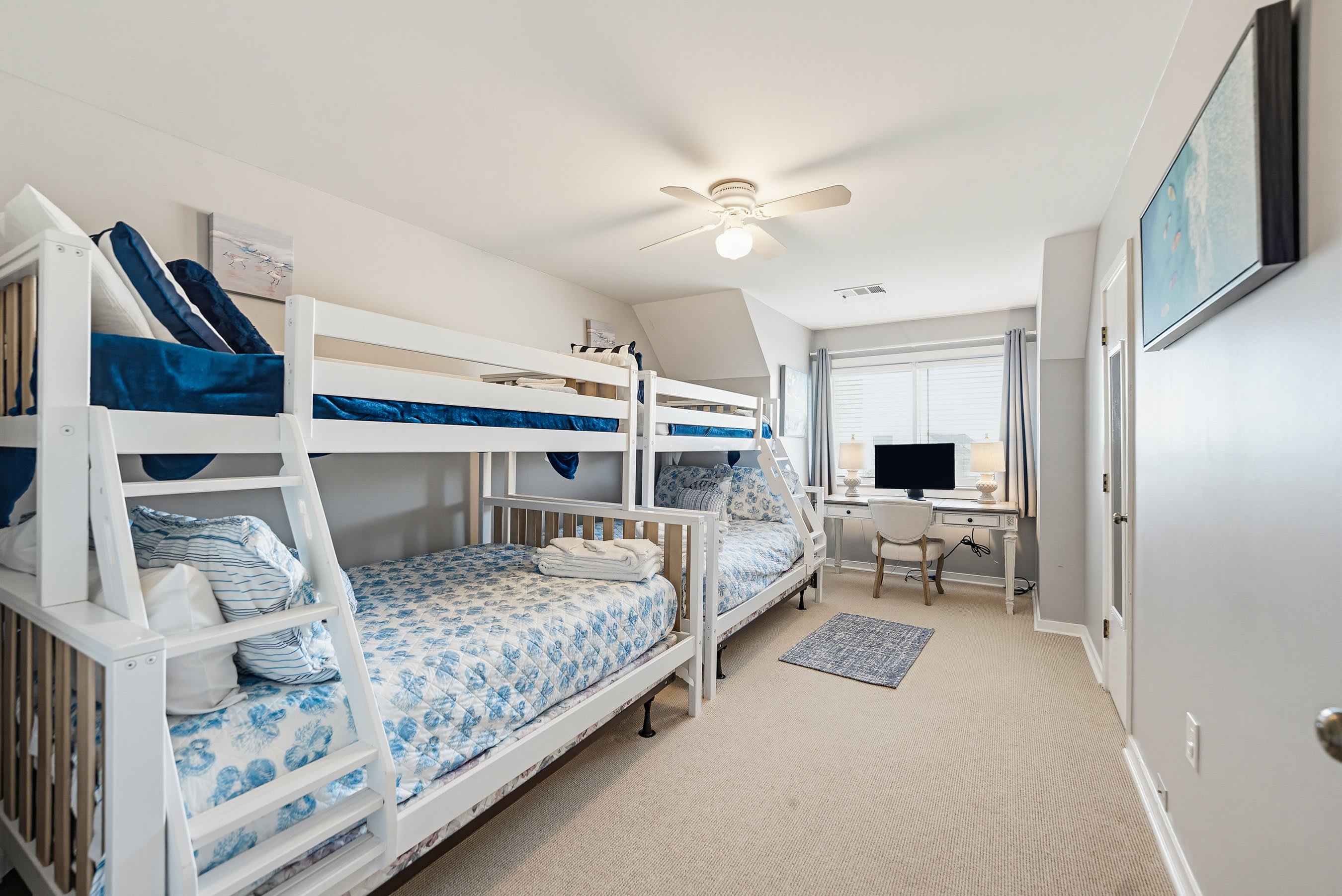 661 Newhaven | Photo 39
