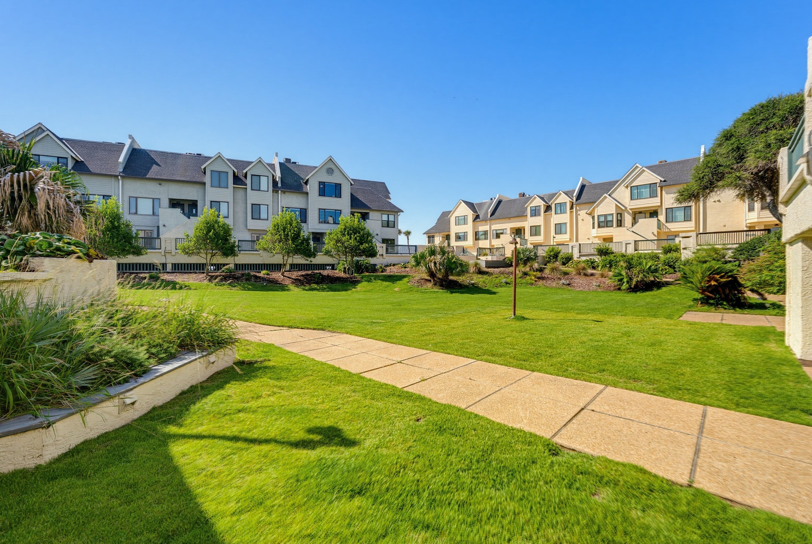 661 Newhaven | Photo 83
