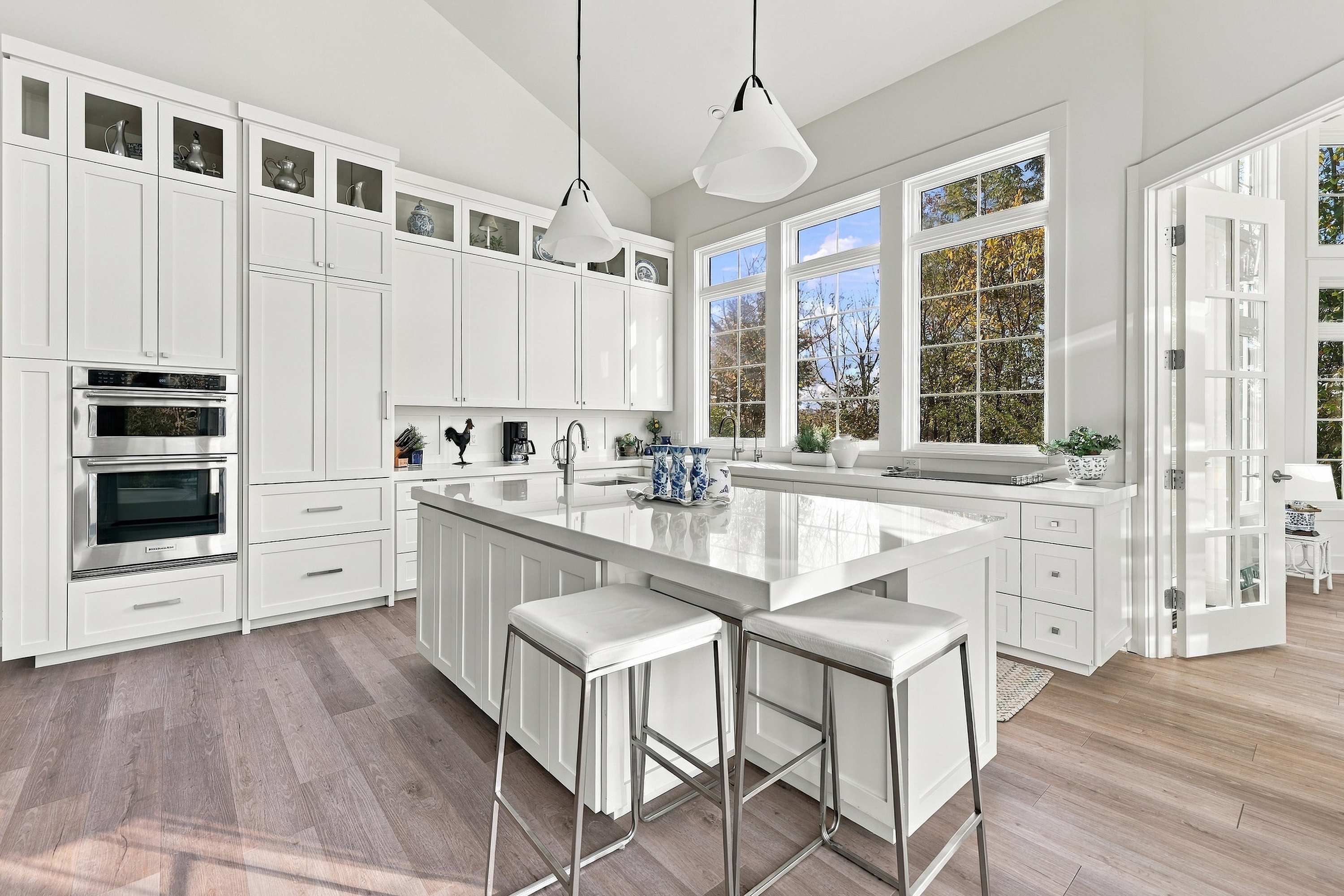 Plenty of cabinet space to unpack the groceries and stay a while.