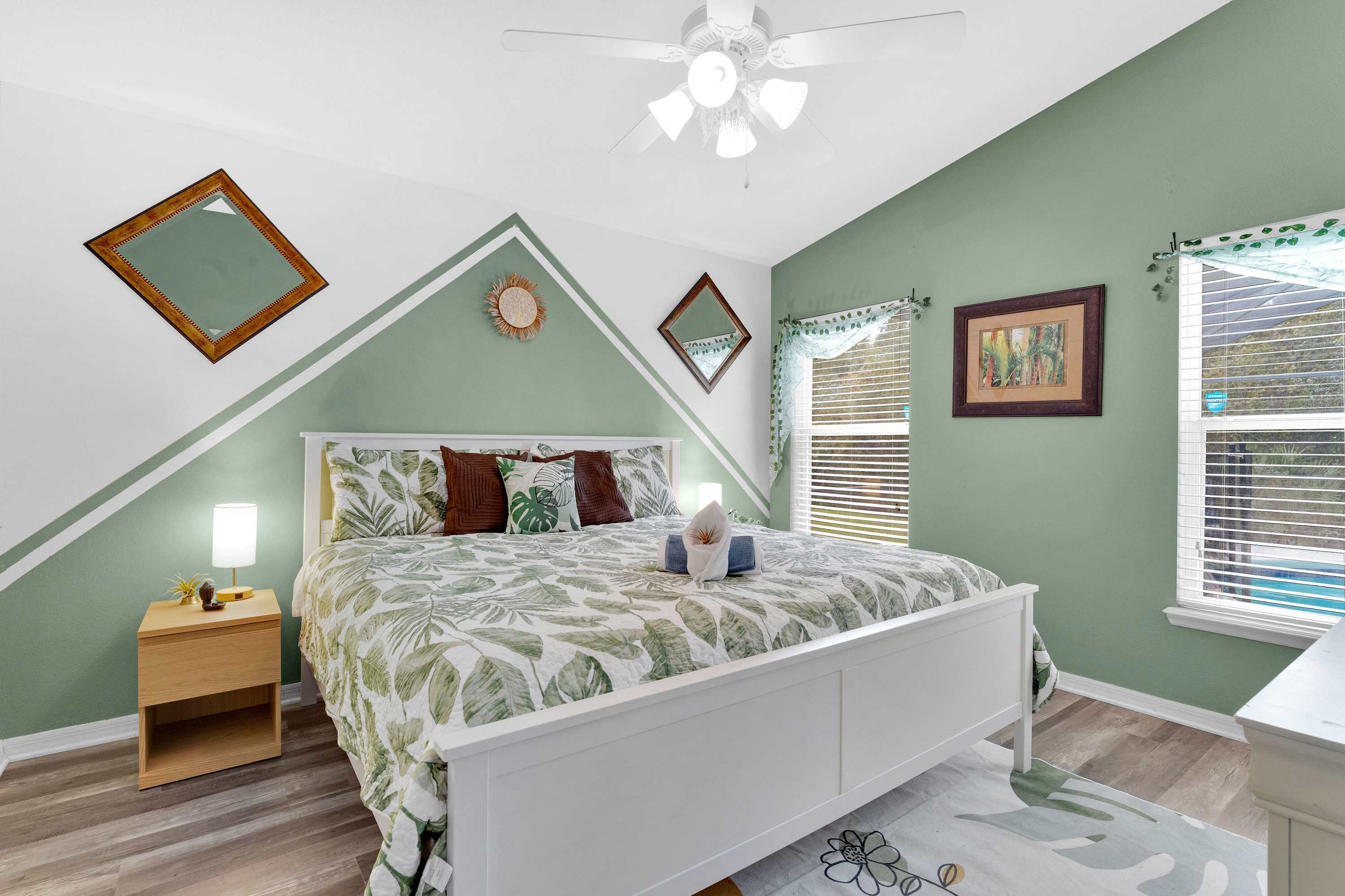 Rest and recharge in the king bedroom, where a Smart TV and full ensuite bathroom add to your comfort​