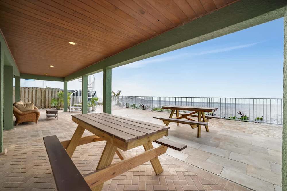 Relax and dine with a view