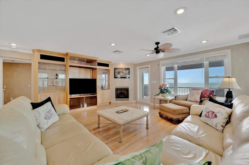 Spacious Living with Sweeping Ocean Views!