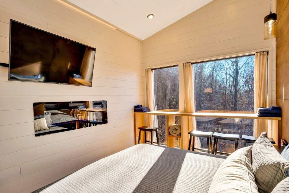 Lumber Jack Pine Treehouse photo 5