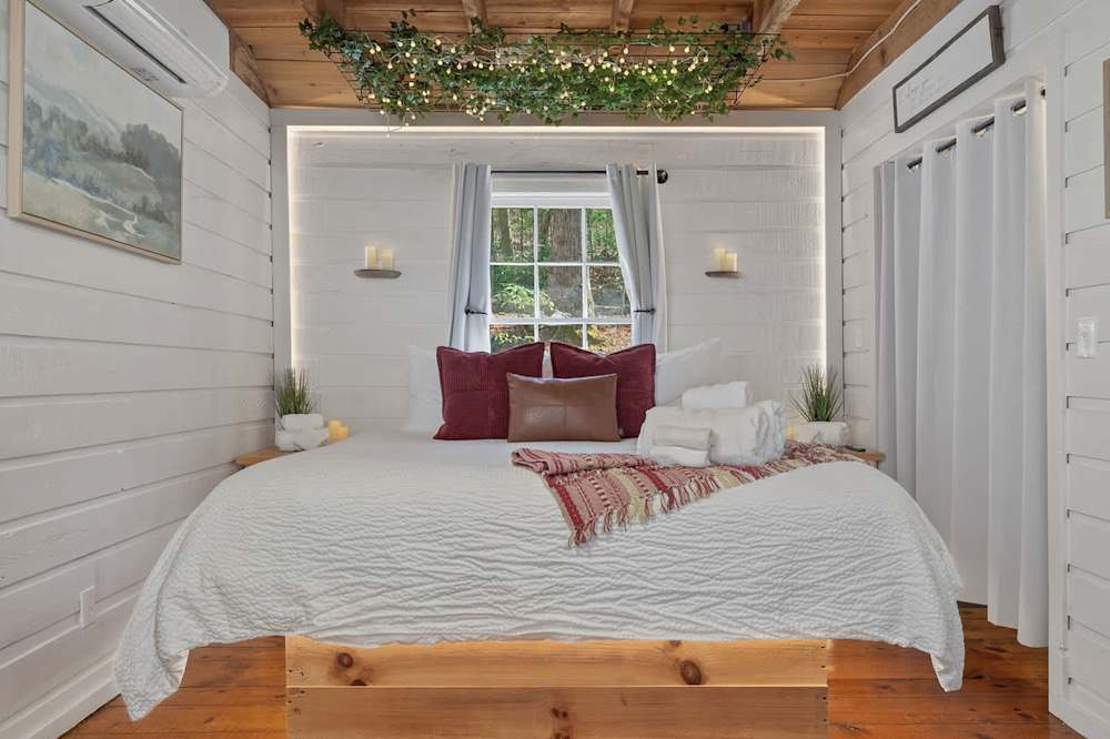 Lover's Nest photo 3