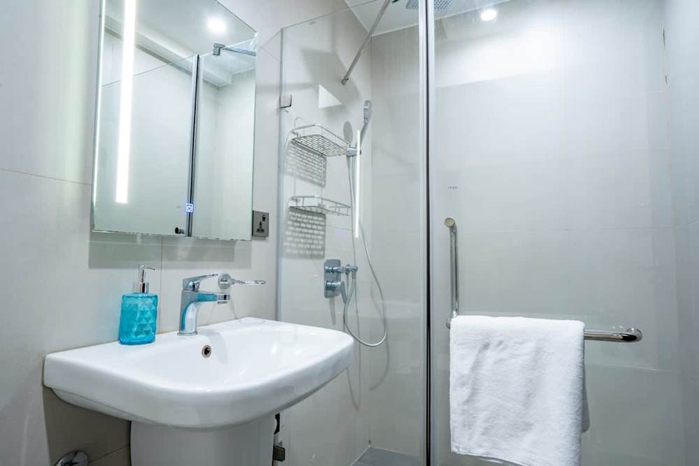 2BR · Aeon Towers