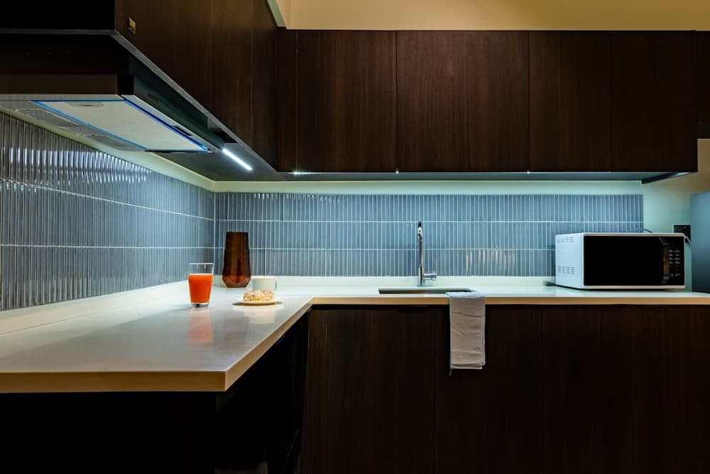 2BR · Aeon Towers