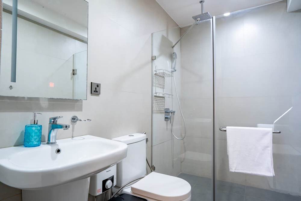 2BR · Aeon Towers