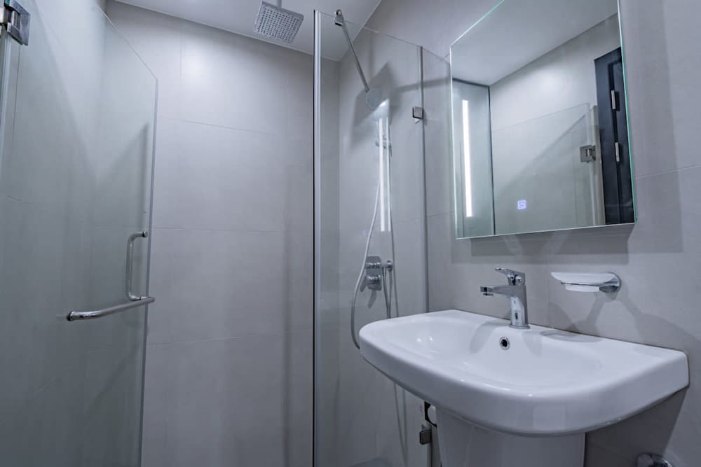 1BR · Aeon Towers