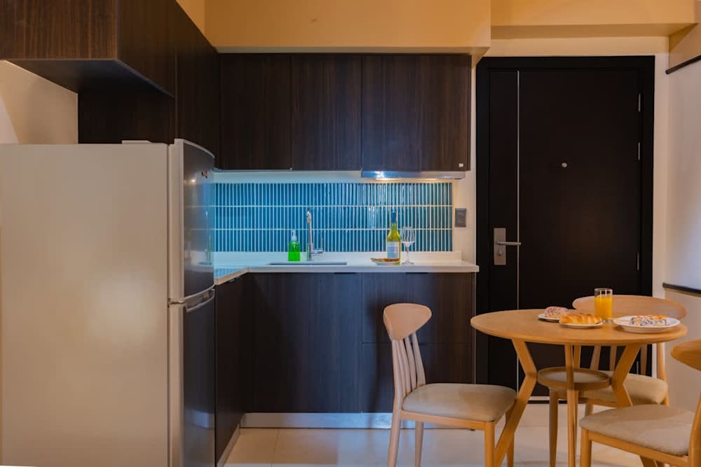 1BR · Aeon Towers