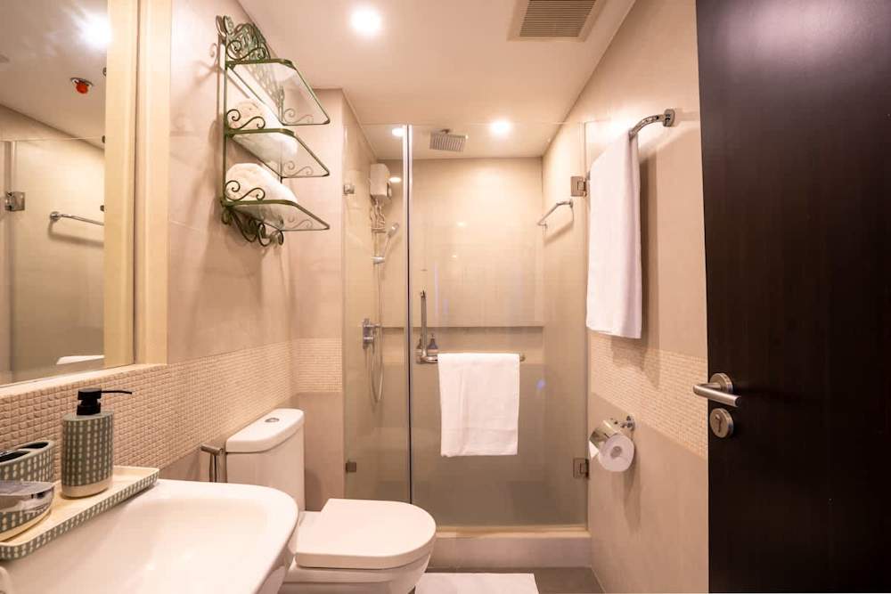 2BR · Aeon Towers
