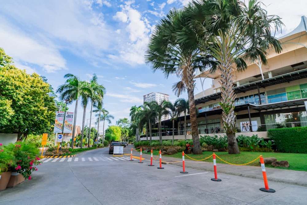 2BR · Abreeza