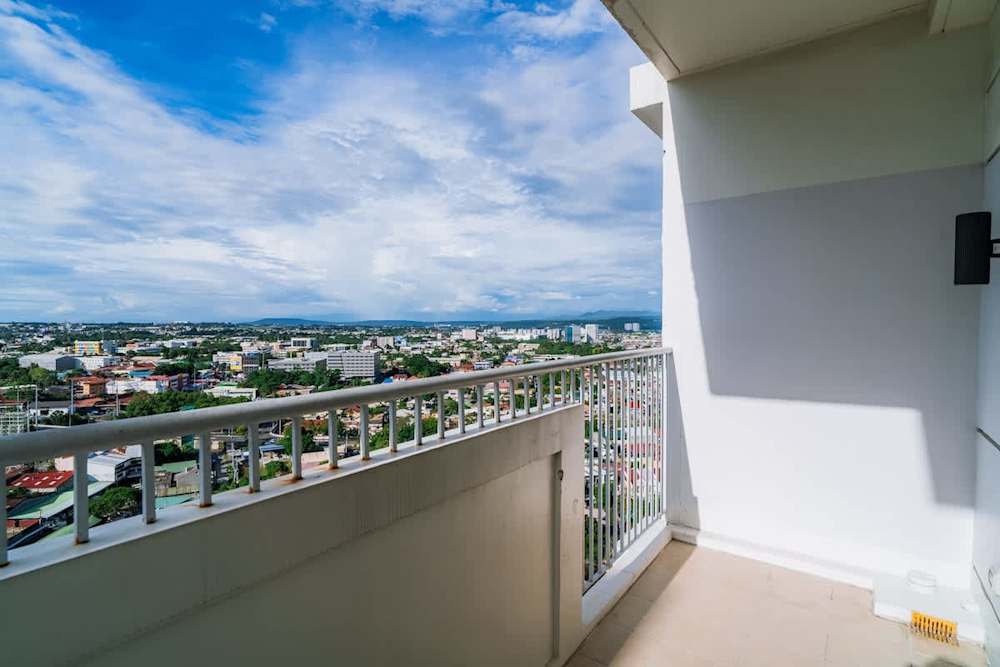 2BR · Abreeza