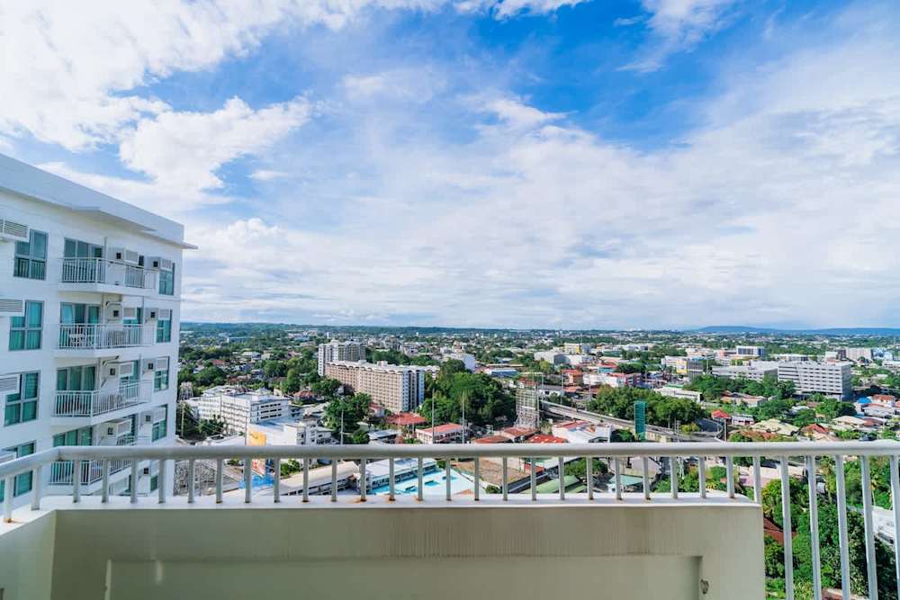 2BR · Abreeza