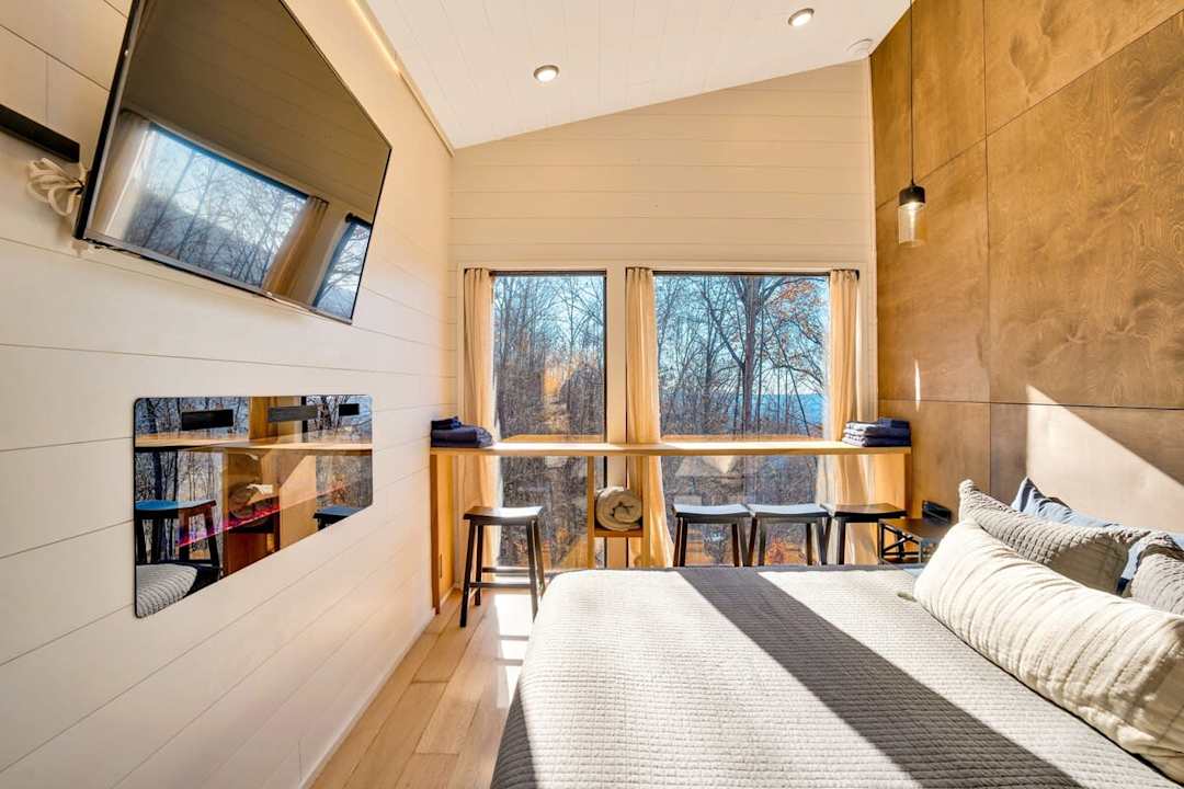 Lumber Jack Pine Treehouse