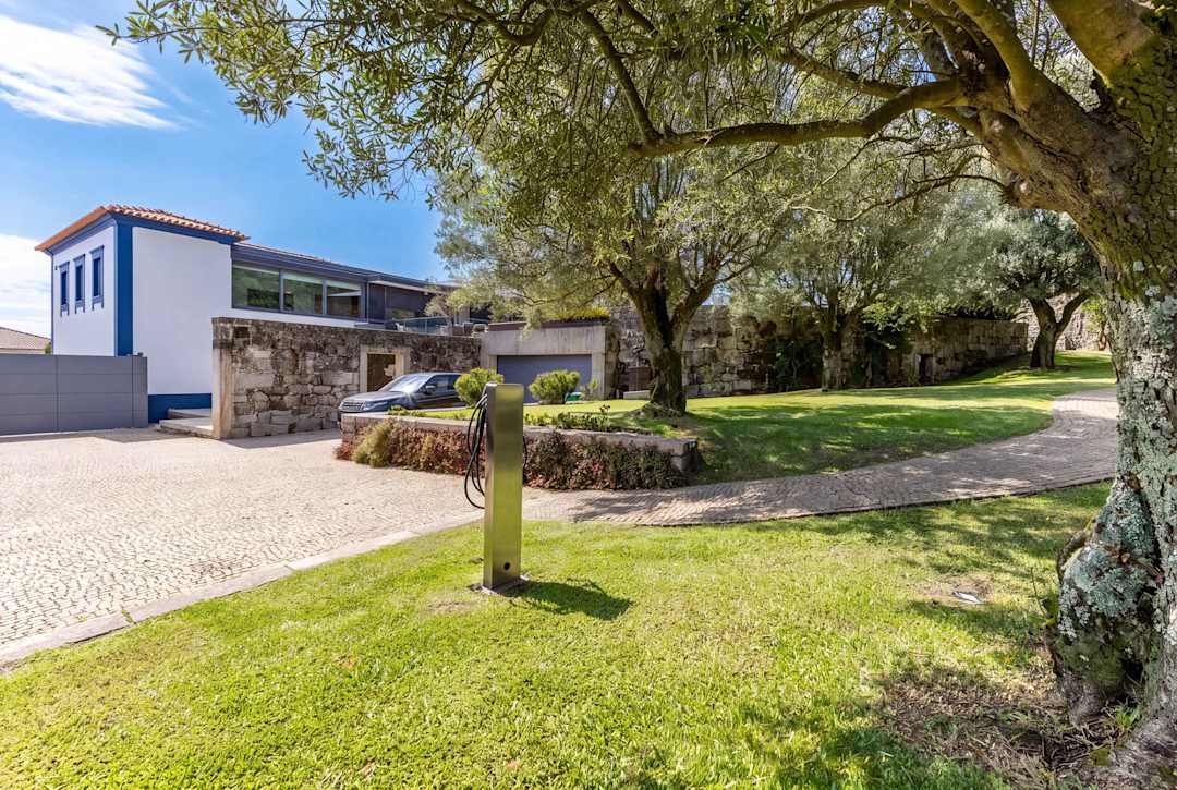 Villa Aura — 1 of 4
