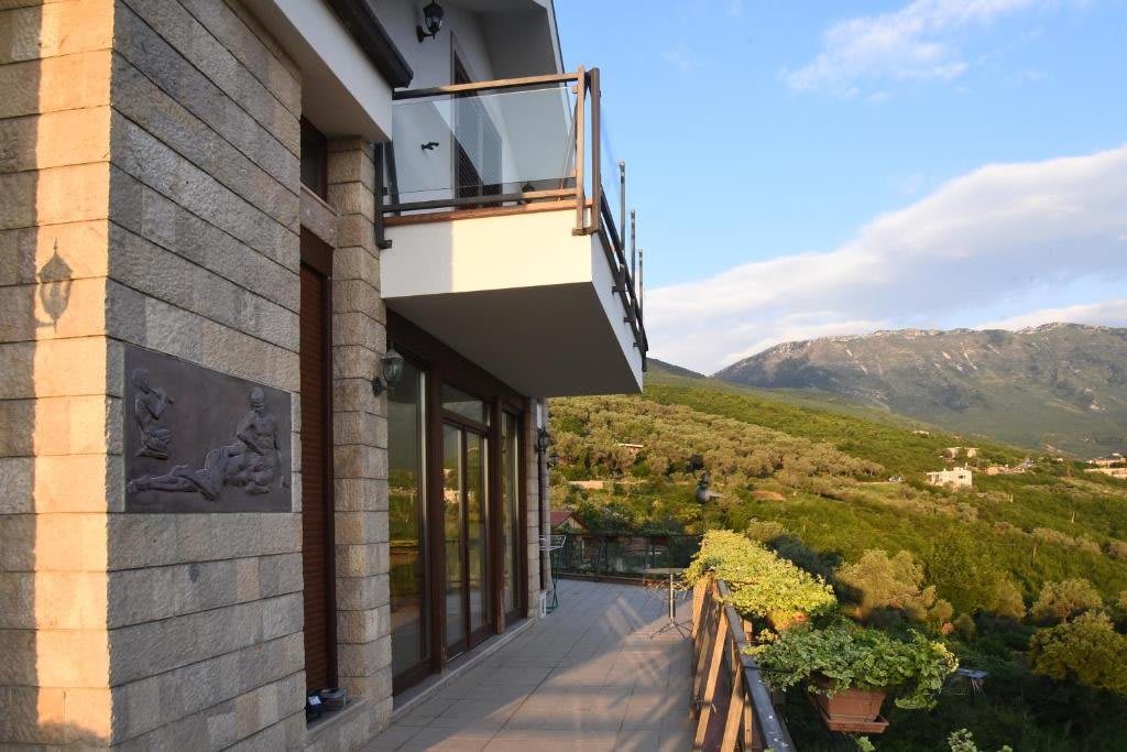 Ionia House Surrel - Villa with Pool