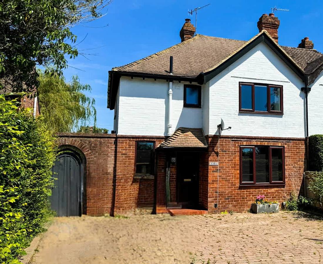 House in Tonbridge: Comfy Family Home · Big Garden + 2-Car Driveway