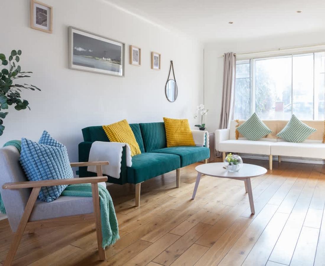 House in Stockport: 4 Bed Home – Near City & Airport