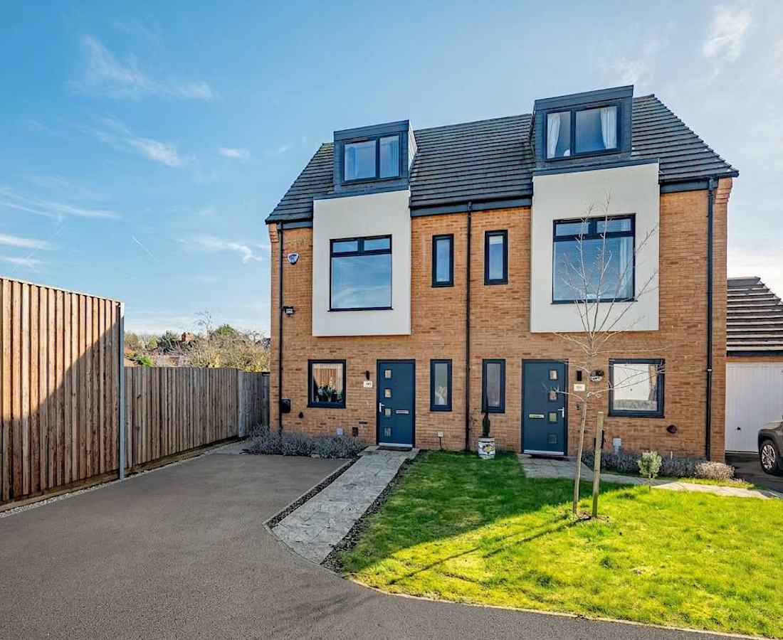 House in Swindon: 4 Bed Home in Swindon