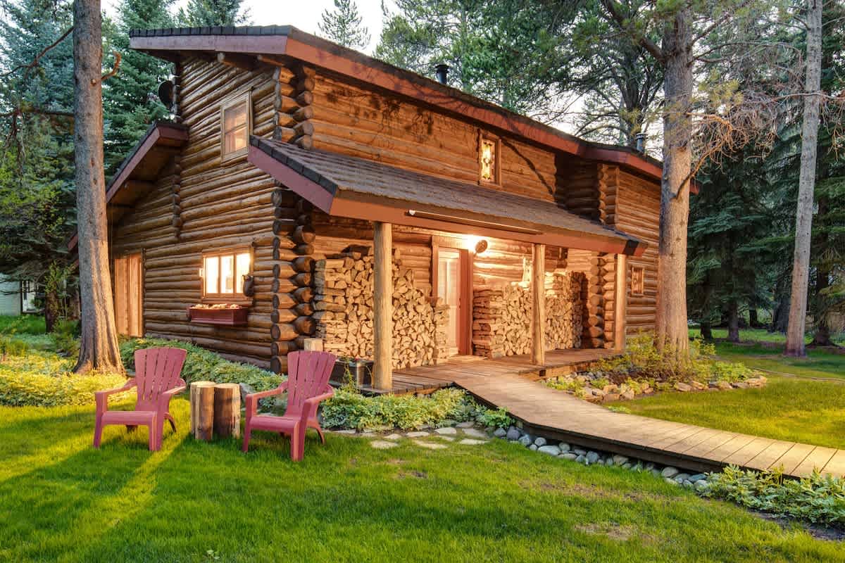 Abode at the Aspens, luxury log cabin, hot tub, near Teton Village