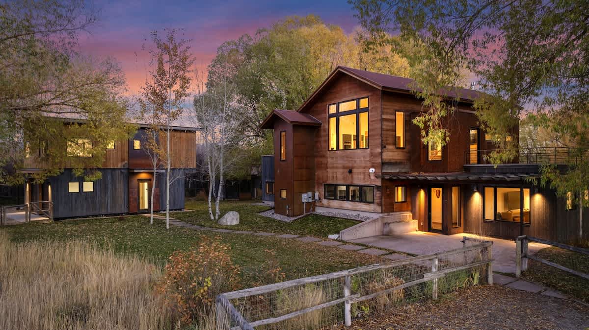 Abode at Alpenglow, mountain home with guesthouse, Teton views