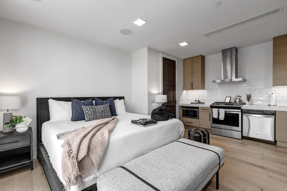Abode at The Nook, ski-in/ski-out, gym, Deer Valley