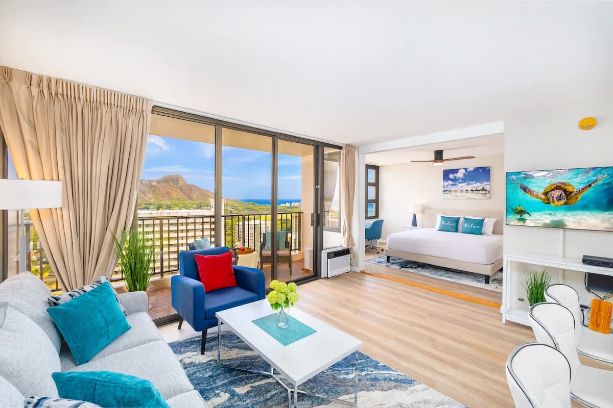 Beautiful remodeled apartment with stunning ocean vies from your balcony and bedroom. Window AC