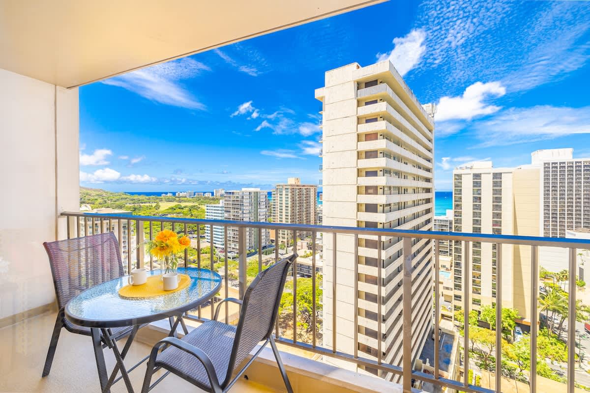 Balcony with great ocean and city views