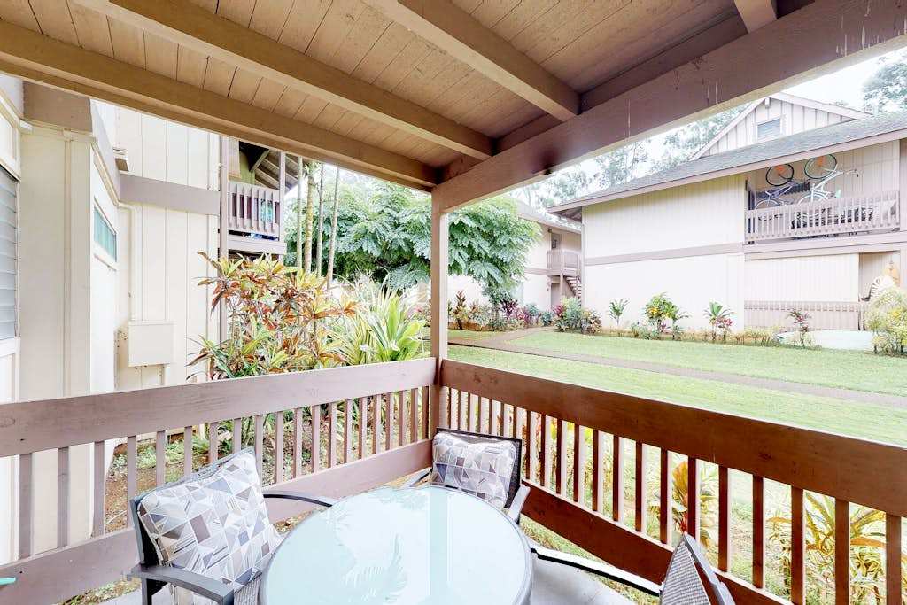 Covered lanai with comfortable seating to relax 