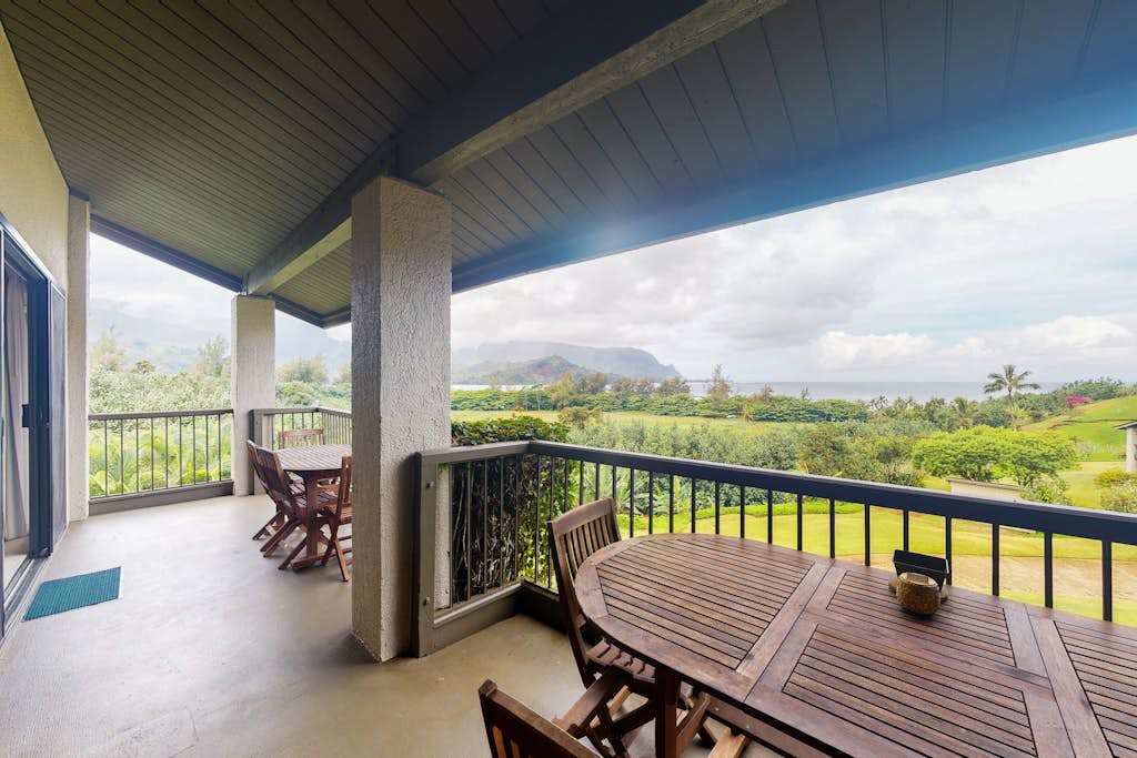 Offers table seating mountain views and island breezes