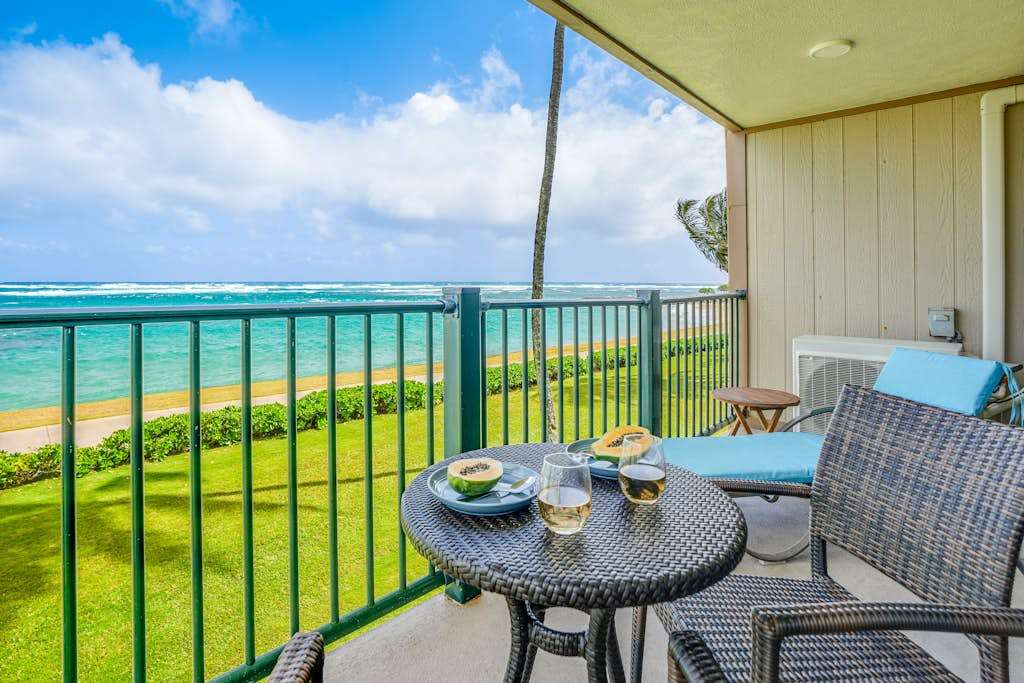 Oceanfront Balcony With Island Views