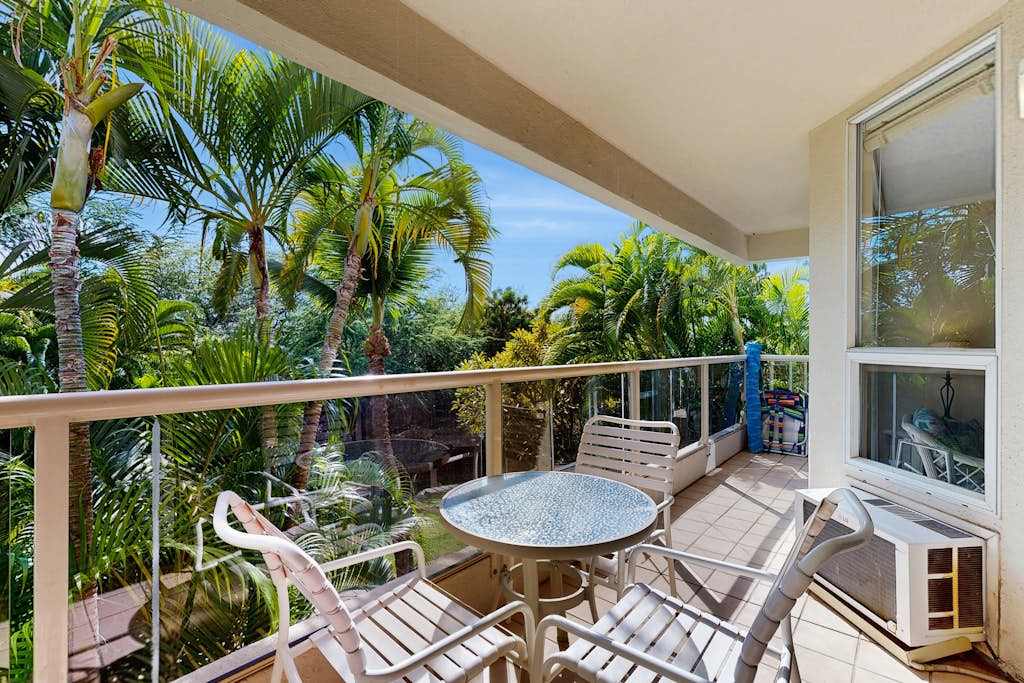 Enjoy tropical views and fresh air from the lanai
