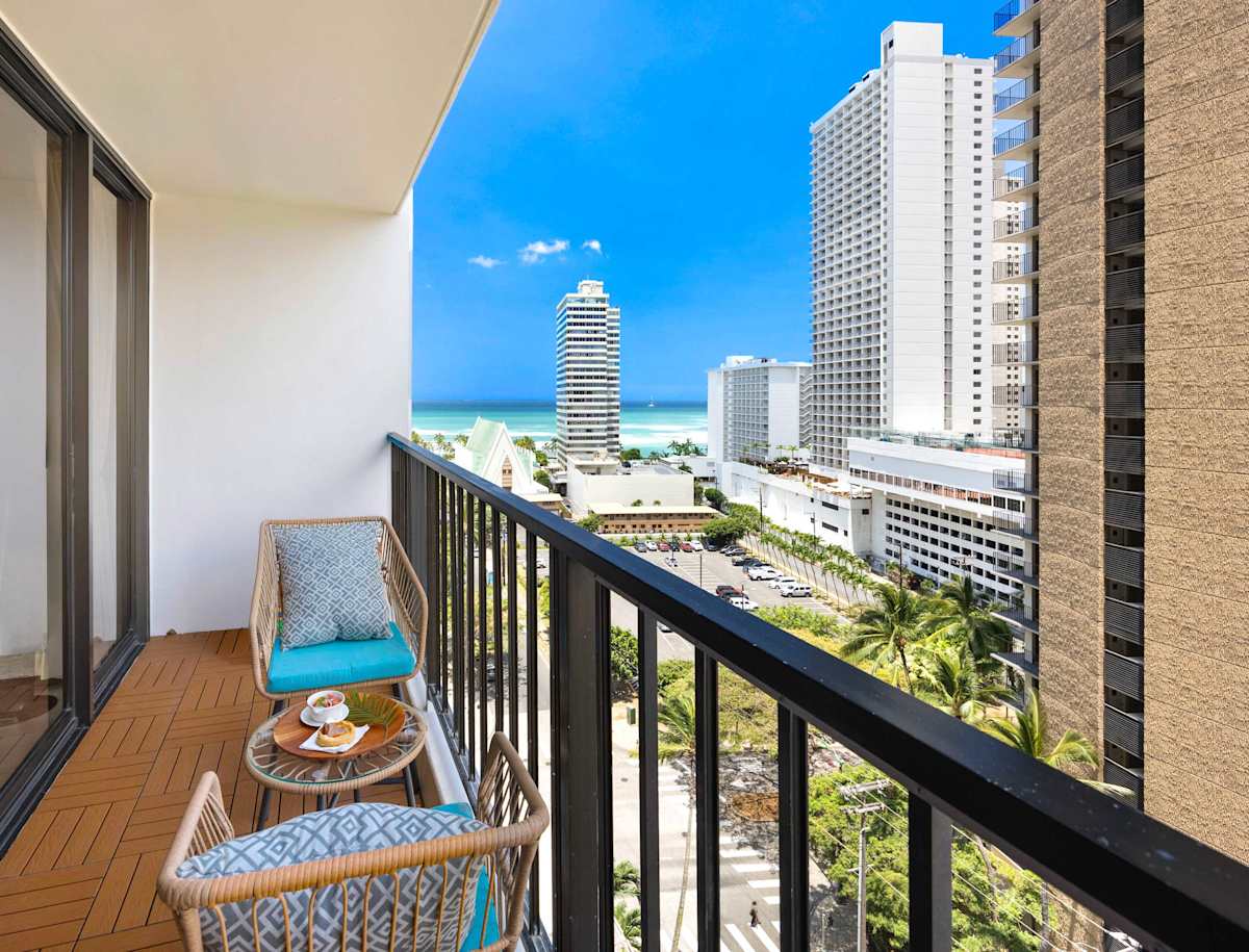 Enjoy the beautiful ocean view from the Lanai
