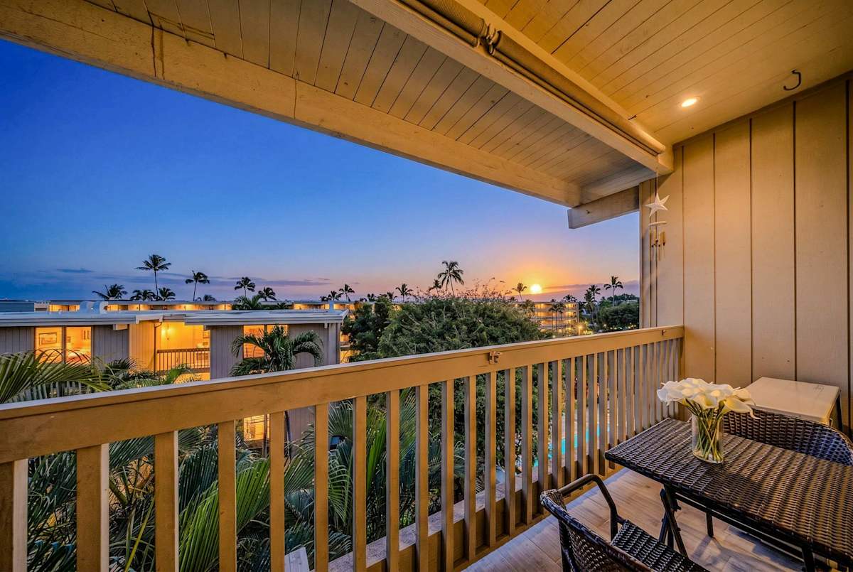 Twilight Balcony With Ocean Breezes