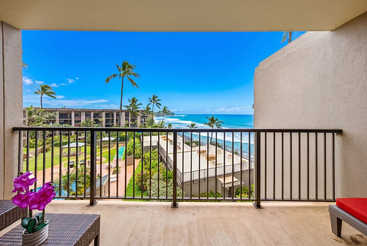 Pristine Pacific Vistas From Your Private Lanai Sanctuary