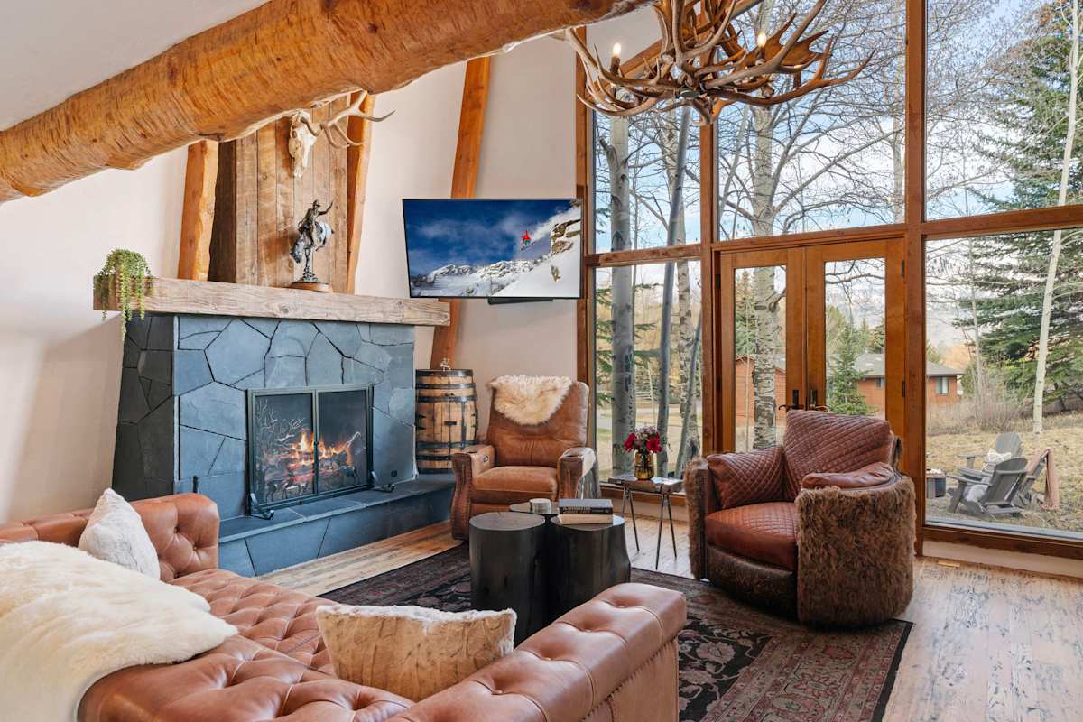 Abode at Luxe Barnhouse, Teton views, private hot tub, upscale interior