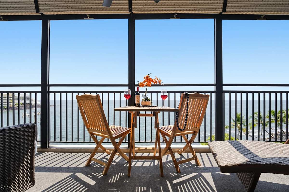Lanai with ocean views and seating