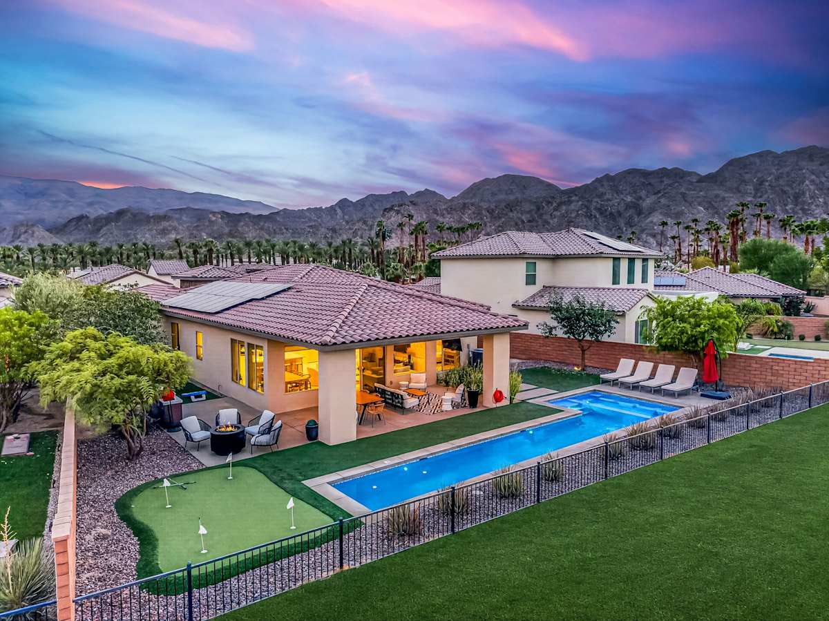 Desert Chill: Pool & Spa at PGA West Stadium